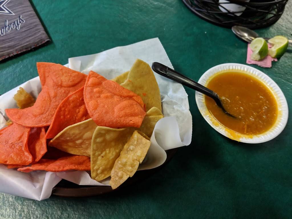 Tacos El Rey | restaurant | 1821 Castroville Rd, San Antonio, TX 78237, USA | 2104323663 OR +1 210-432-3663