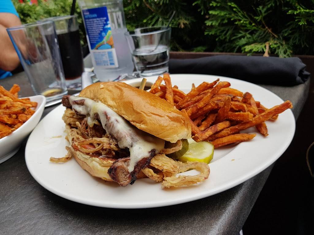 Yard House | restaurant | 237 Market Street, Yonkers, NY 10701, USA | 9143759273 OR +1 914-375-9273