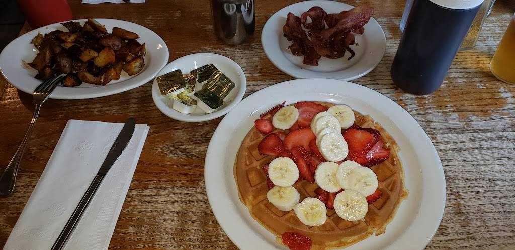 Strawberry Place | restaurant | 72 S Broadway, Nyack, NY 10960, USA | 8453589511 OR +1 845-358-9511