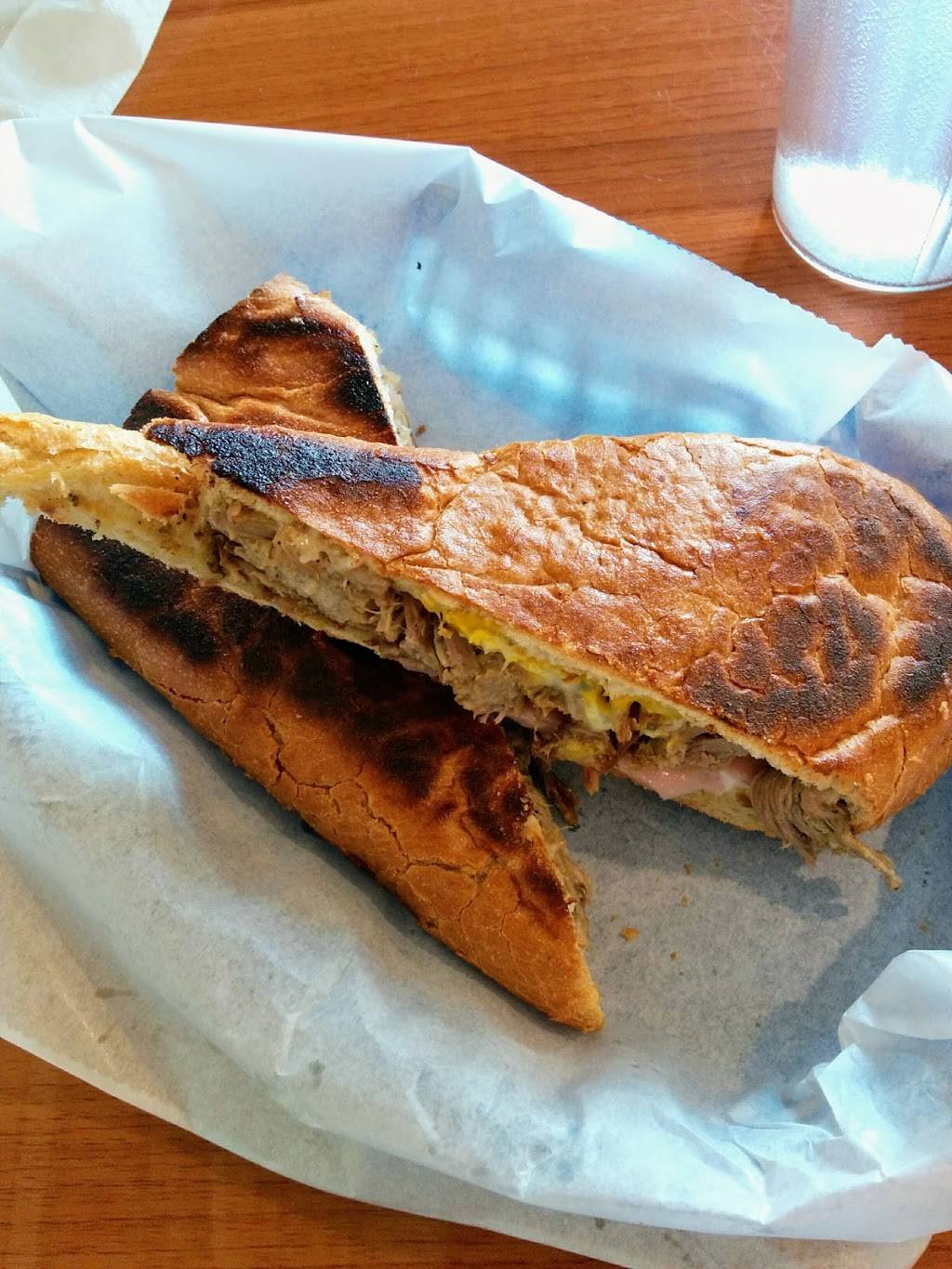 Mamis La Cubana | restaurant | 579 N Central Ave, Atlanta, GA 30354, USA | 6789745487 OR +1 678-974-5487