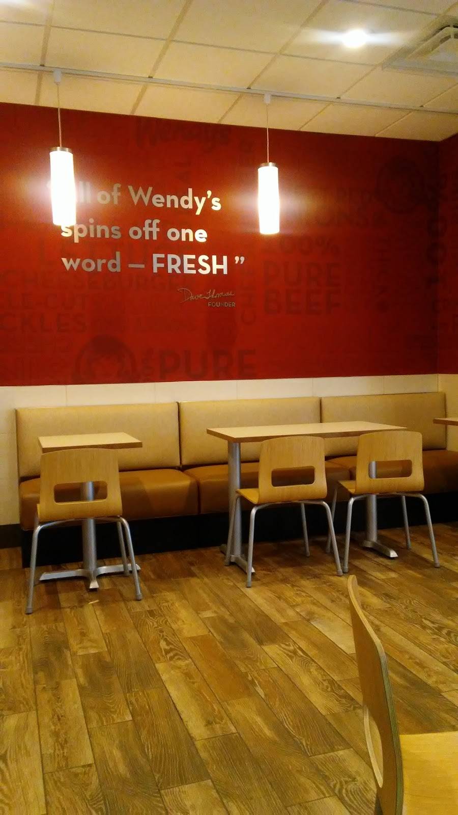Wendys | restaurant | 4579 Austin Blvd, Island Park, NY 11558, USA | 5168890560 OR +1 516-889-0560