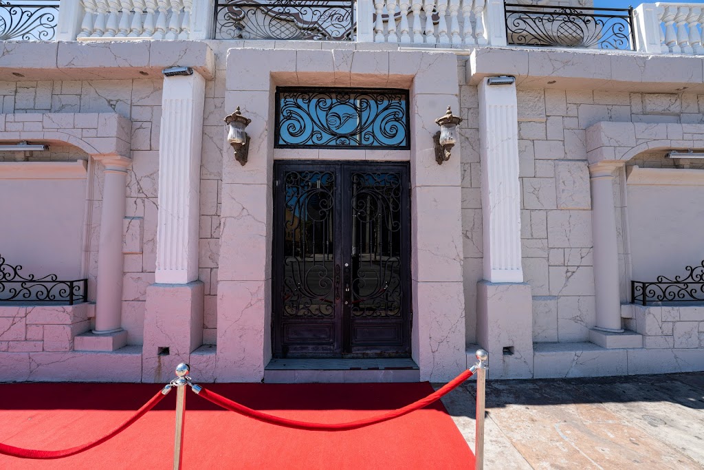 Vatican Banquet Hall | restaurant | 6913 Van Nuys Blvd, Van Nuys, CA 91405, USA | 8187852222 OR +1 818-785-2222