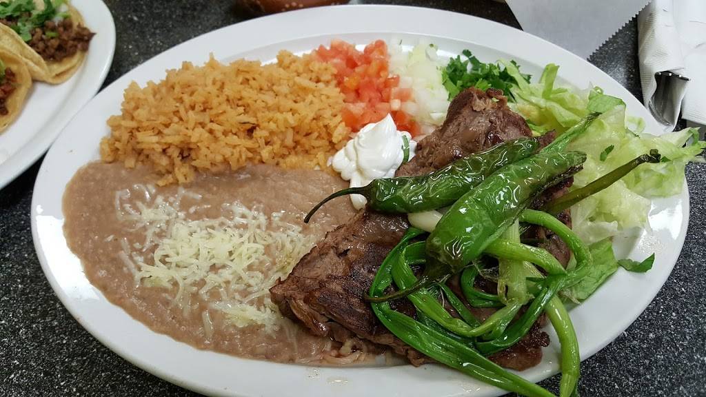 El Cerrito Mexican Restaurant | restaurant | 306 Sand Lake Road, Onalaska, WI 54650, USA | 6085199330 OR +1 608-519-9330
