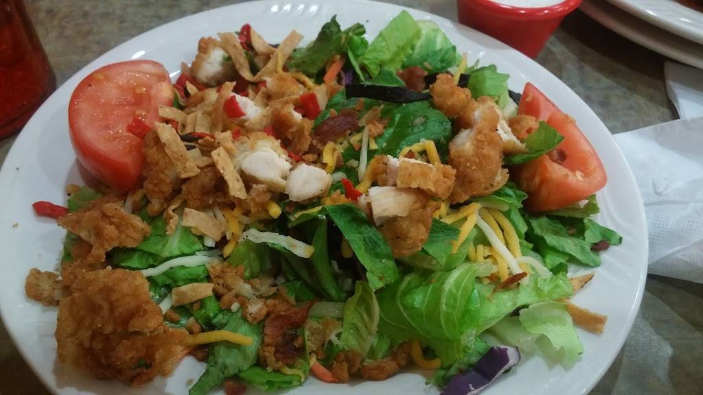 Friendlys | restaurant | 230 Jericho Turnpike, Mineola, NY 11501, USA | 5162940393 OR +1 516-294-0393