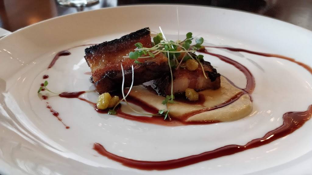 Local Chop & Grill House | restaurant | 56 W Gay St, Harrisonburg, VA 22802, USA | 5408010505 OR +1 540-801-0505