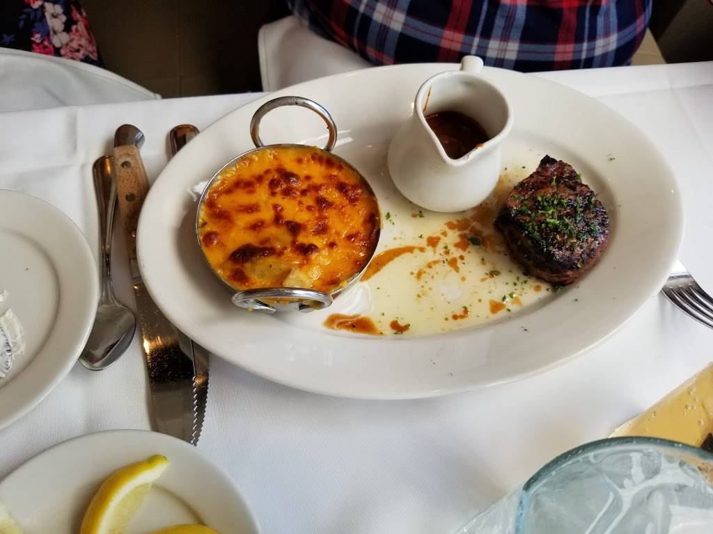 Broadway 10 Bar & Chophouse | restaurant | 1101, Buick Building, N Broadway Ave, Oklahoma City, OK 73103, USA | 4052123949 OR +1 405-212-3949