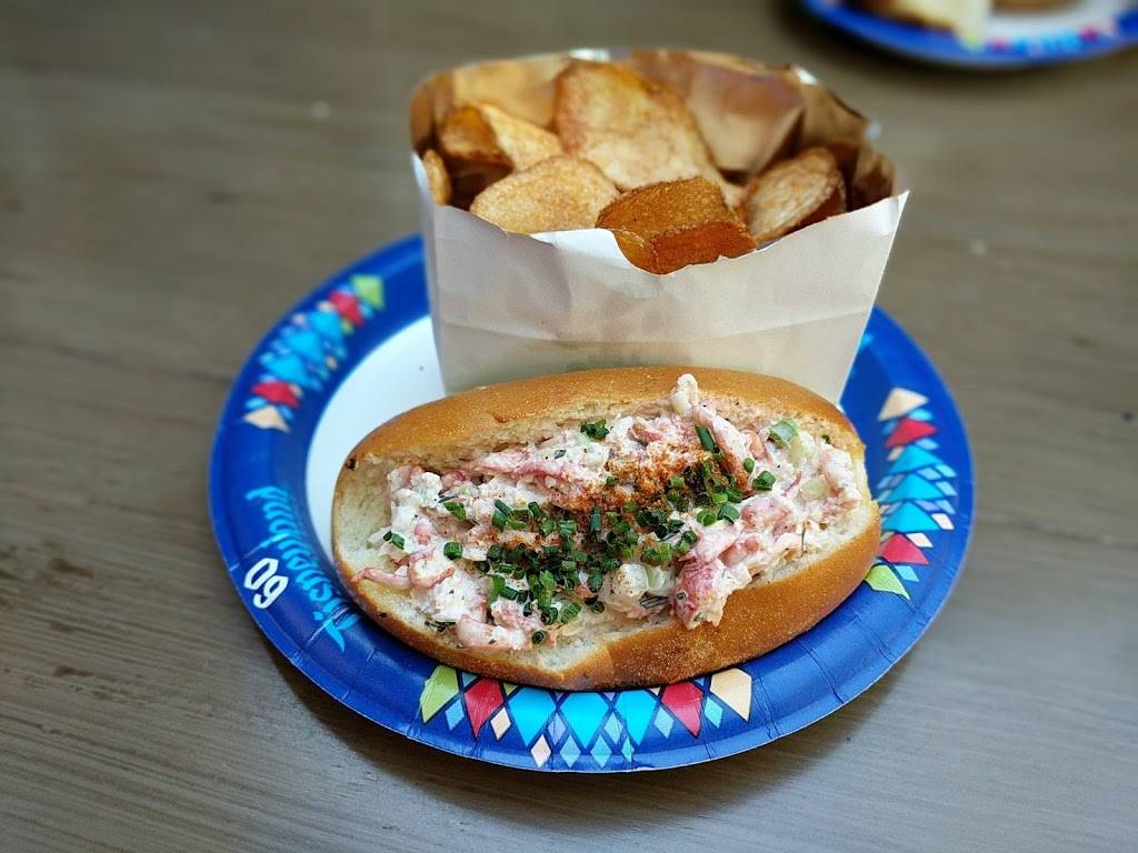 Harbour Galley | restaurant | Disneyland Park, Anaheim, CA 92802, USA | 7147813463 OR +1 714-781-3463