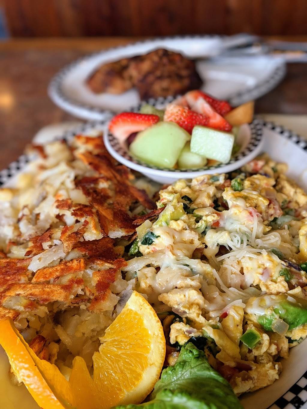 Vallejo Black Bear Diner | restaurant | Gateway Plaza, 980 Admiral Callaghan Ln, Vallejo, CA 94591, USA | 7075521300 OR +1 707-552-1300