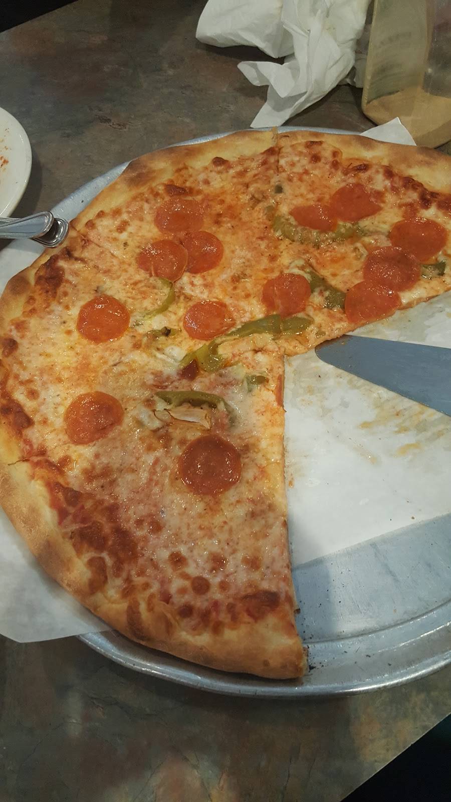 Italian Delight | restaurant | 2600 MacDade Boulevard, Folsom, PA 19033, USA | 6105328645 OR +1 610-532-8645