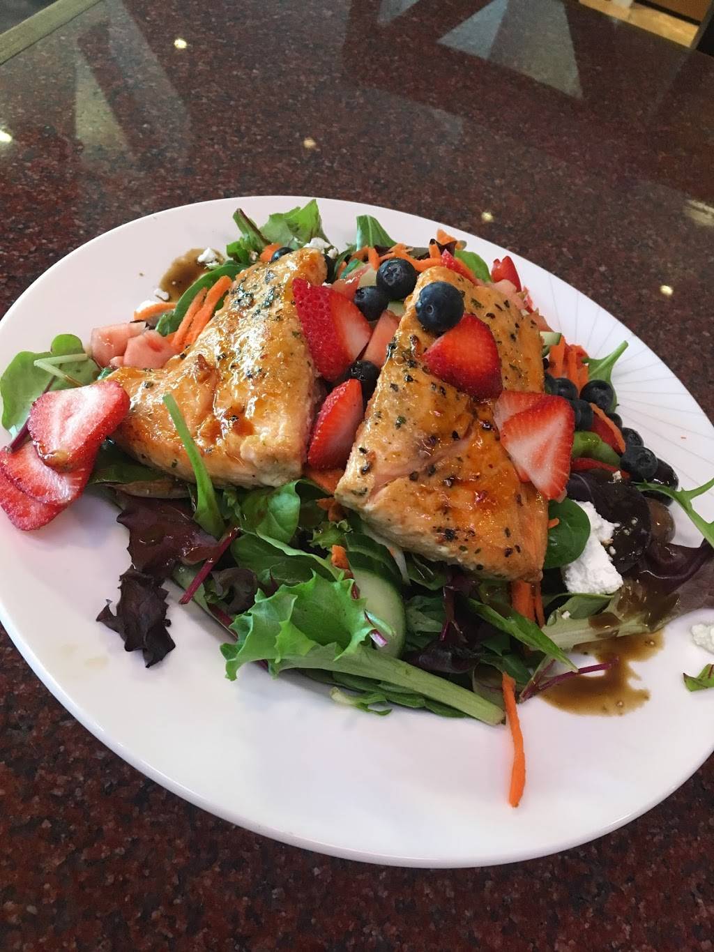 Wildwood Grill | restaurant | 3335 Banwell Rd, Windsor, ON N8N 0B4, Canada | 5199797967 OR +1 519-979-7967