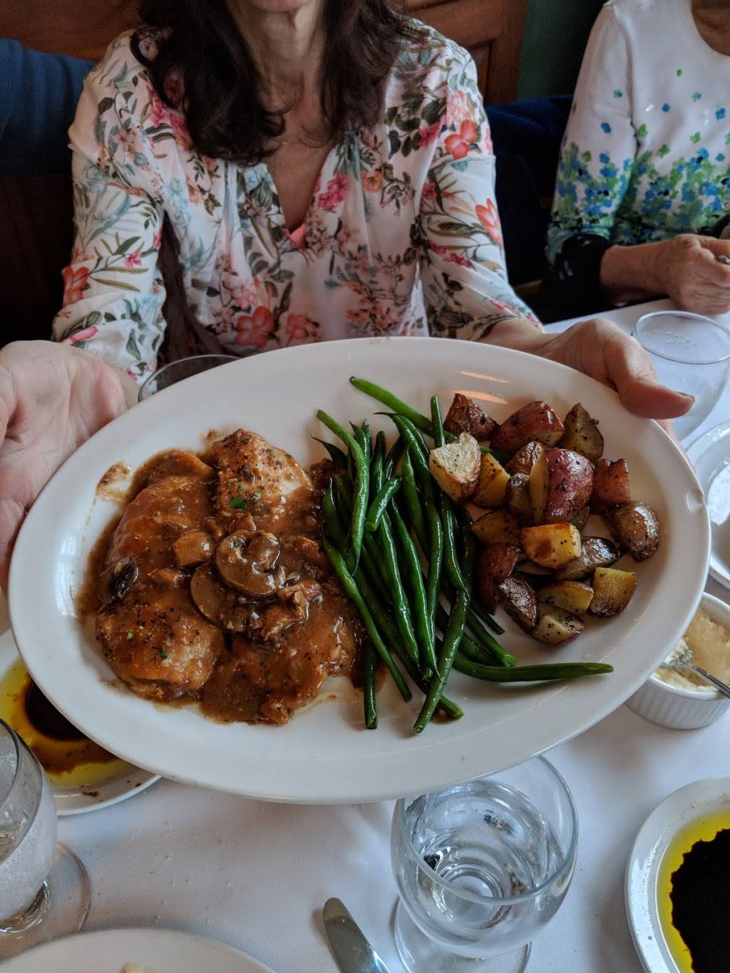 Beppe & Giannis Trattoria | restaurant | 1646 E 19th Ave, Eugene, OR 97403, USA | 5416836661 OR +1 541-683-6661