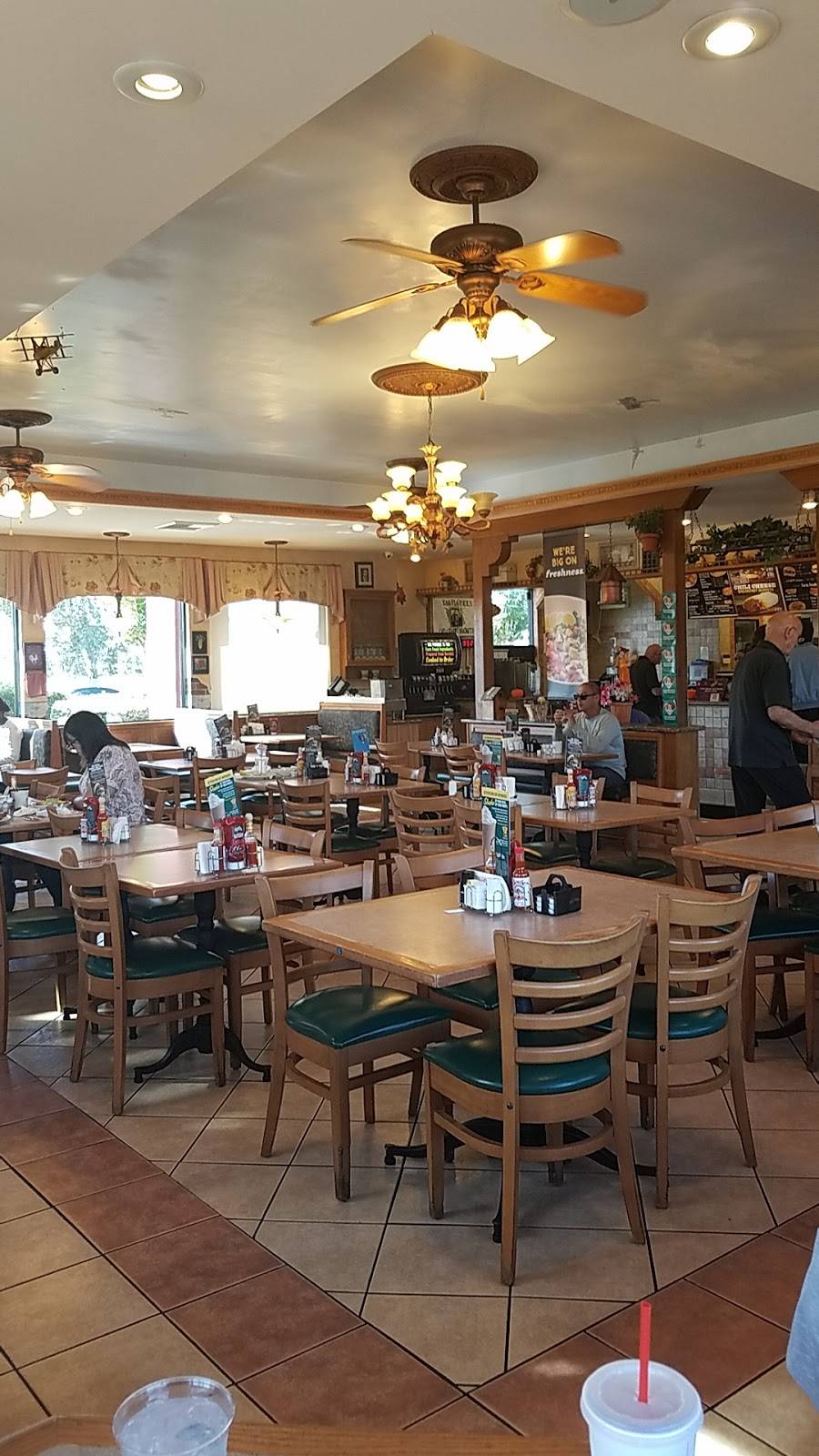 Farmer Boys | restaurant | 15991 Perris Blvd, Moreno Valley, CA 92551, USA | 9516013350 OR +1 951-601-3350