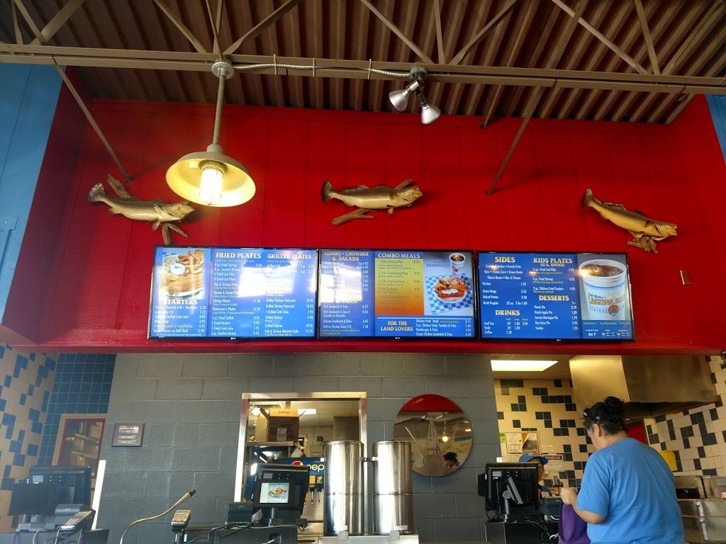 Laguna Madre Seafood Company | restaurant | 402 SW Military Dr, San Antonio, TX 78221, USA | 2102558746 OR +1 210-255-8746