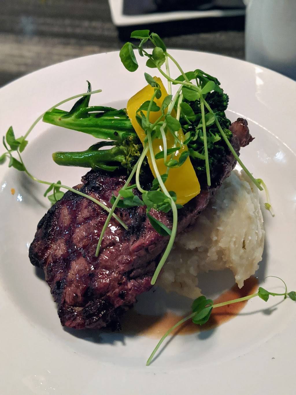 Chatterpauls Restaurant | restaurant | 3500 Brock St N, Whitby, ON L1R 3J4, Canada | 9056657575 OR +1 905-665-7575