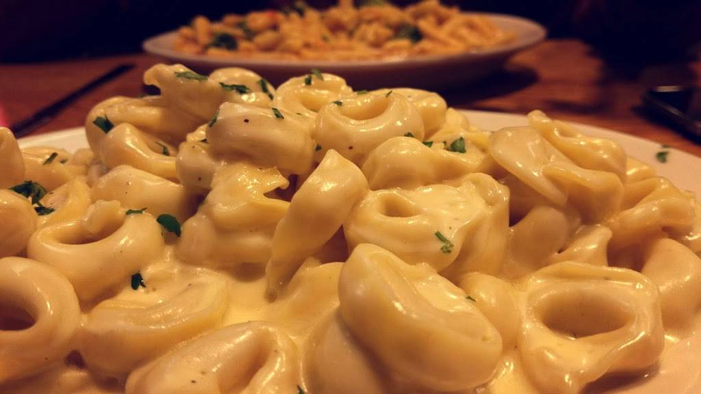 Franks Pizza & Restaurant | restaurant | 189 US-46, Saddle Brook, NJ 07663, USA | 2015871979 OR +1 201-587-1979