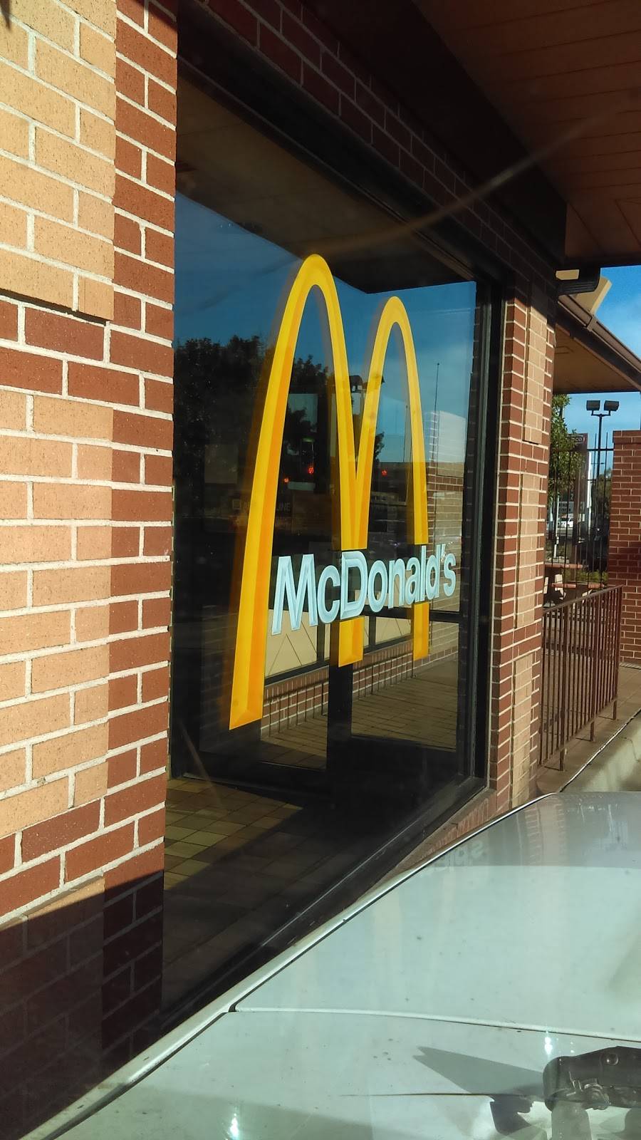 McDonalds | cafe | 4490 N Washington St, Denver, CO 80216, USA | 3032956961 OR +1 303-295-6961