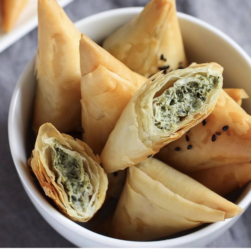 Arahova Souvlaki express | restaurant | 2939 Boulevard des Promenades, Sainte-Marthe-sur-le-Lac, QC J0N 1P0, Canada | 4509833536 OR +1 450-983-3536