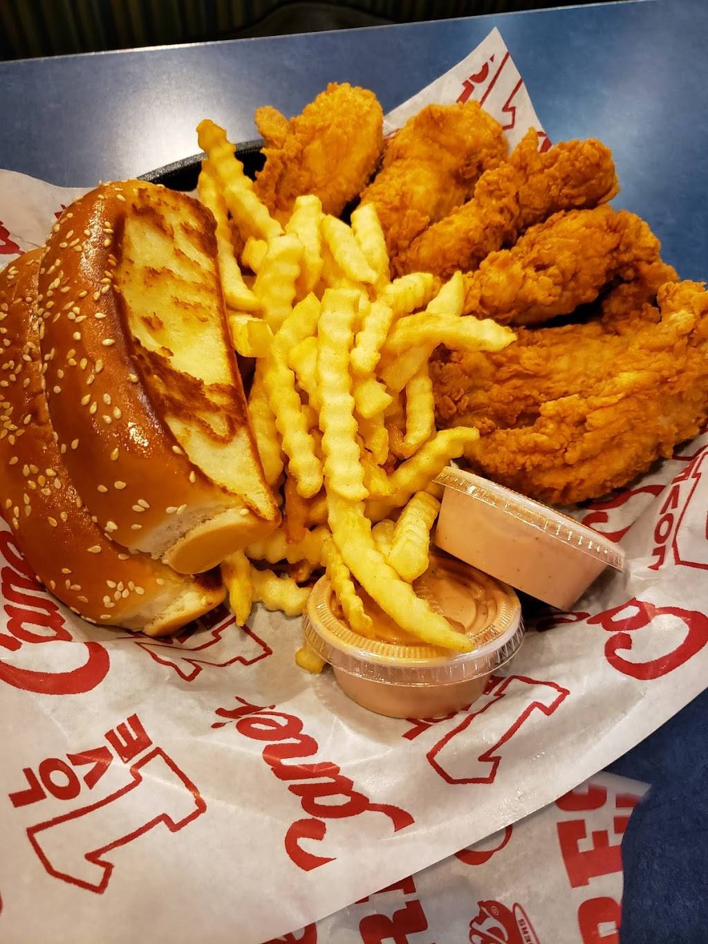 Raising Canes Chicken Fingers | restaurant | 2085 Polaris Pkwy, Columbus, OH 43240, USA | 6148470900 OR +1 614-847-0900