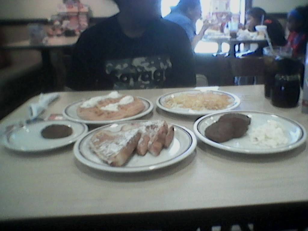 Huddle House Carthage | restaurant | 701 MS-16 W, Carthage, MS 39051, USA | 6016542065 OR +1 601-654-2065