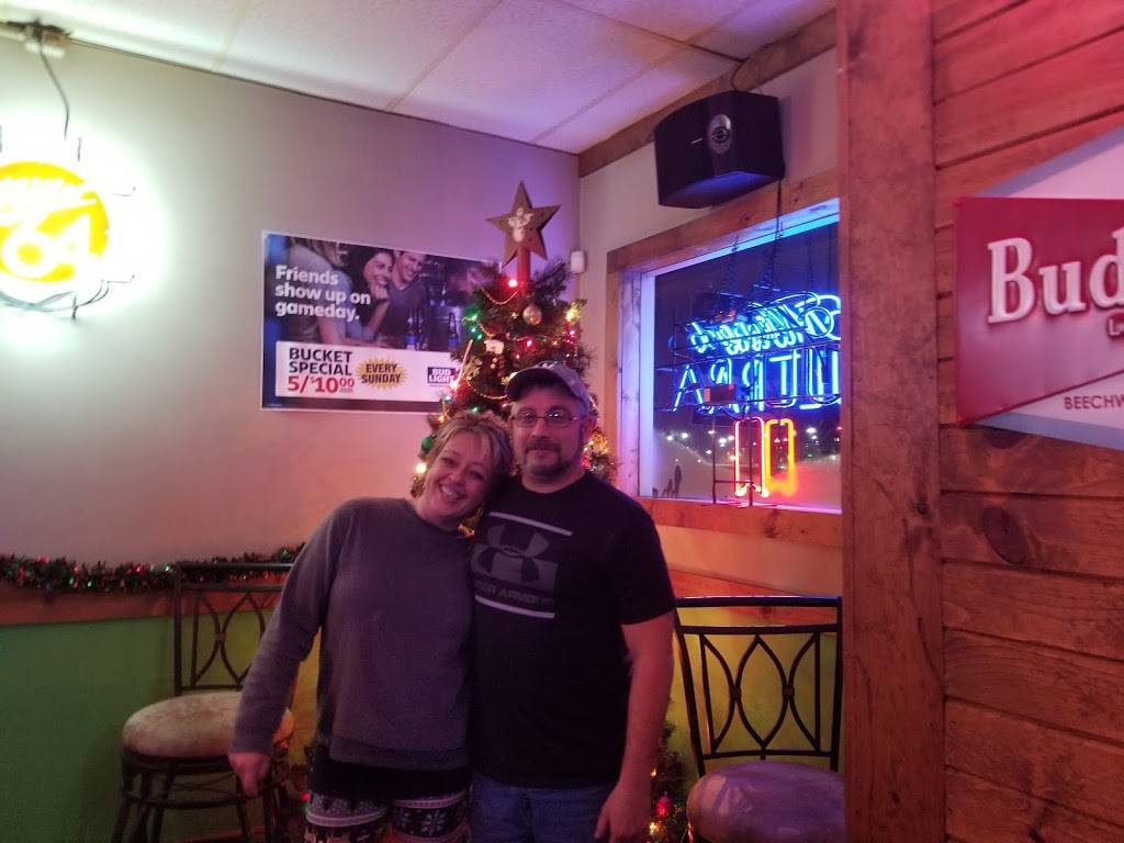 Elliotts Satellite Tavern | restaurant | 2001 E Main St, Danville, IL 61832, USA | 2174747838 OR +1 217-474-7838