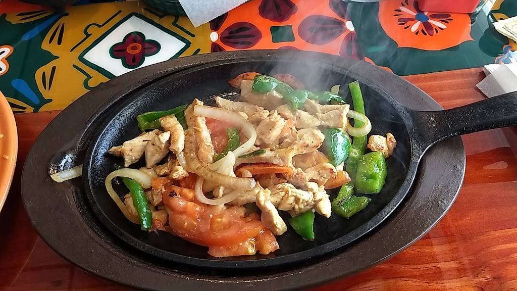 South of the Border Mexican | restaurant | 322 2nd St, Williamsburg, VA 23185, USA | 7575654848 OR +1 757-565-4848