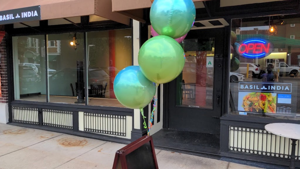 Basil India | restaurant | 3183 S Grand Blvd, St. Louis, MO 63118, USA | 3144289711 OR +1 314-428-9711