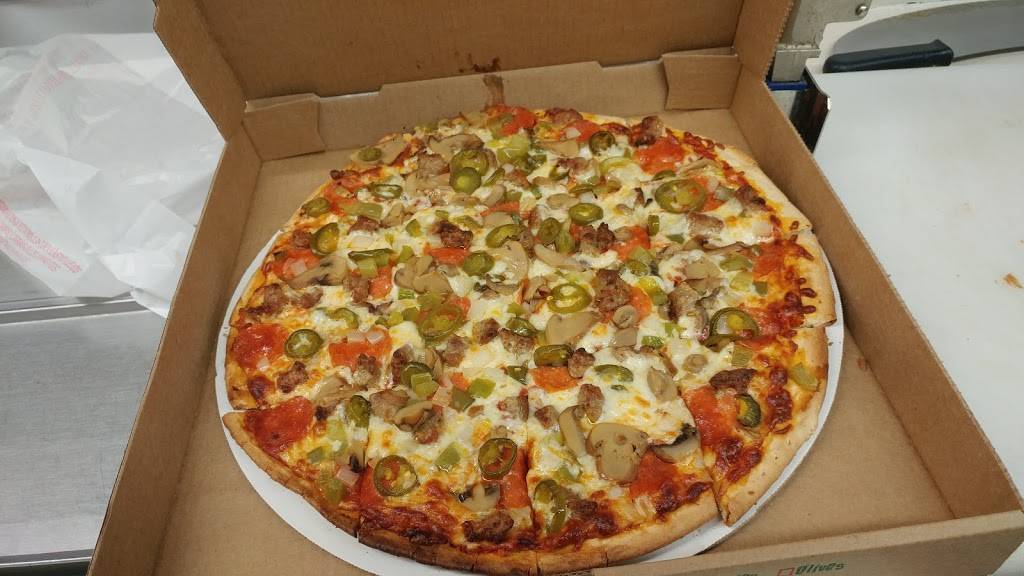 Schmidts Corners | restaurant | N10023 County Rd J, Iola, WI 54945, USA | 7154452577 OR +1 715-445-2577