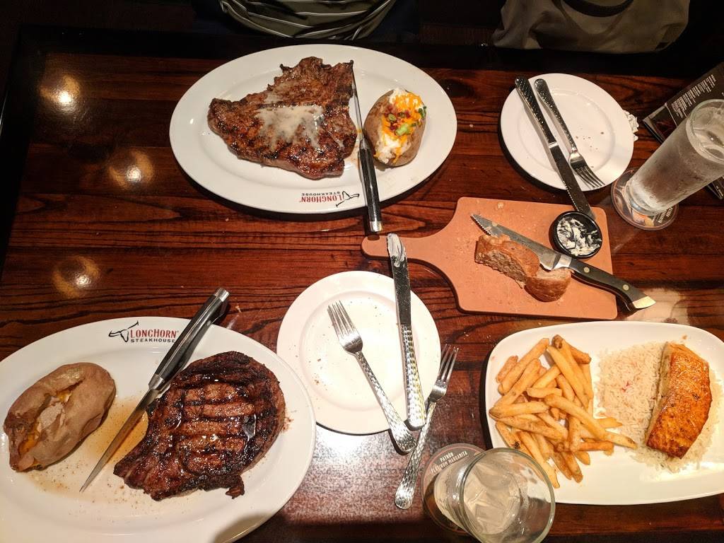 LongHorn Steakhouse | meal takeaway | 4965 S Baldwin Rd, Orion Charter Township, MI 48359, USA | 2483932500 OR +1 248-393-2500