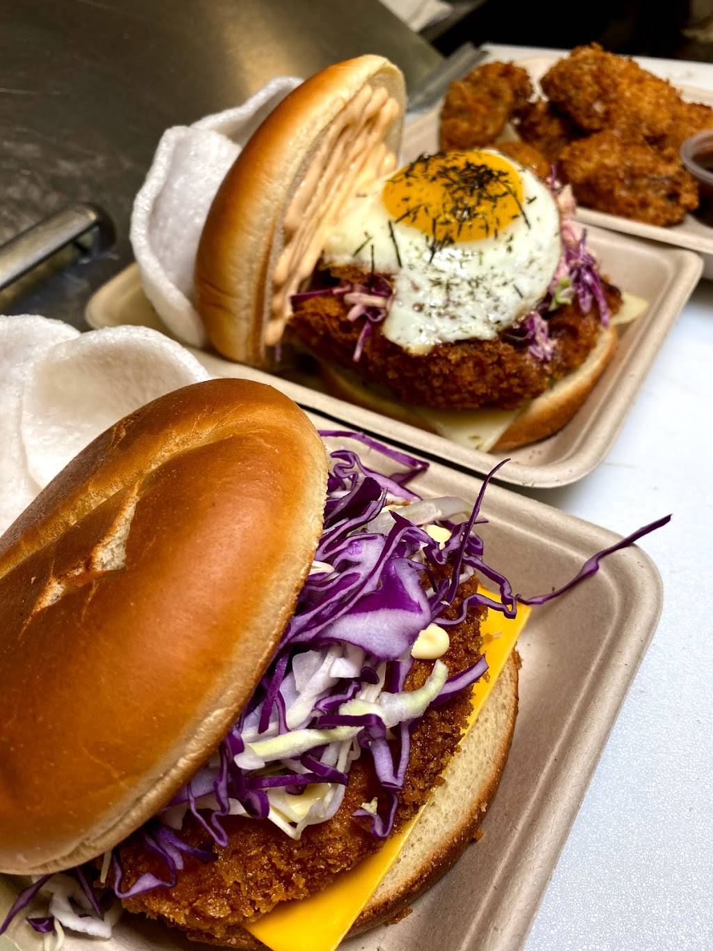 Hometown Heroes Sports Bar & Eatery | restaurant | 4000 Adeline St, Emeryville, CA 94608, USA | 5102509311 OR +1 510-250-9311