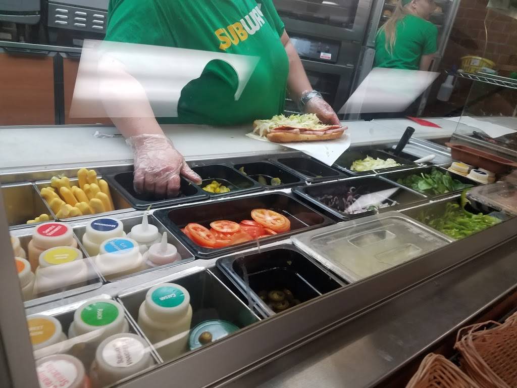 Subway Restaurants | restaurant | 8900 I-35, Denton, TX 76207, USA | 9403823608 OR +1 940-382-3608