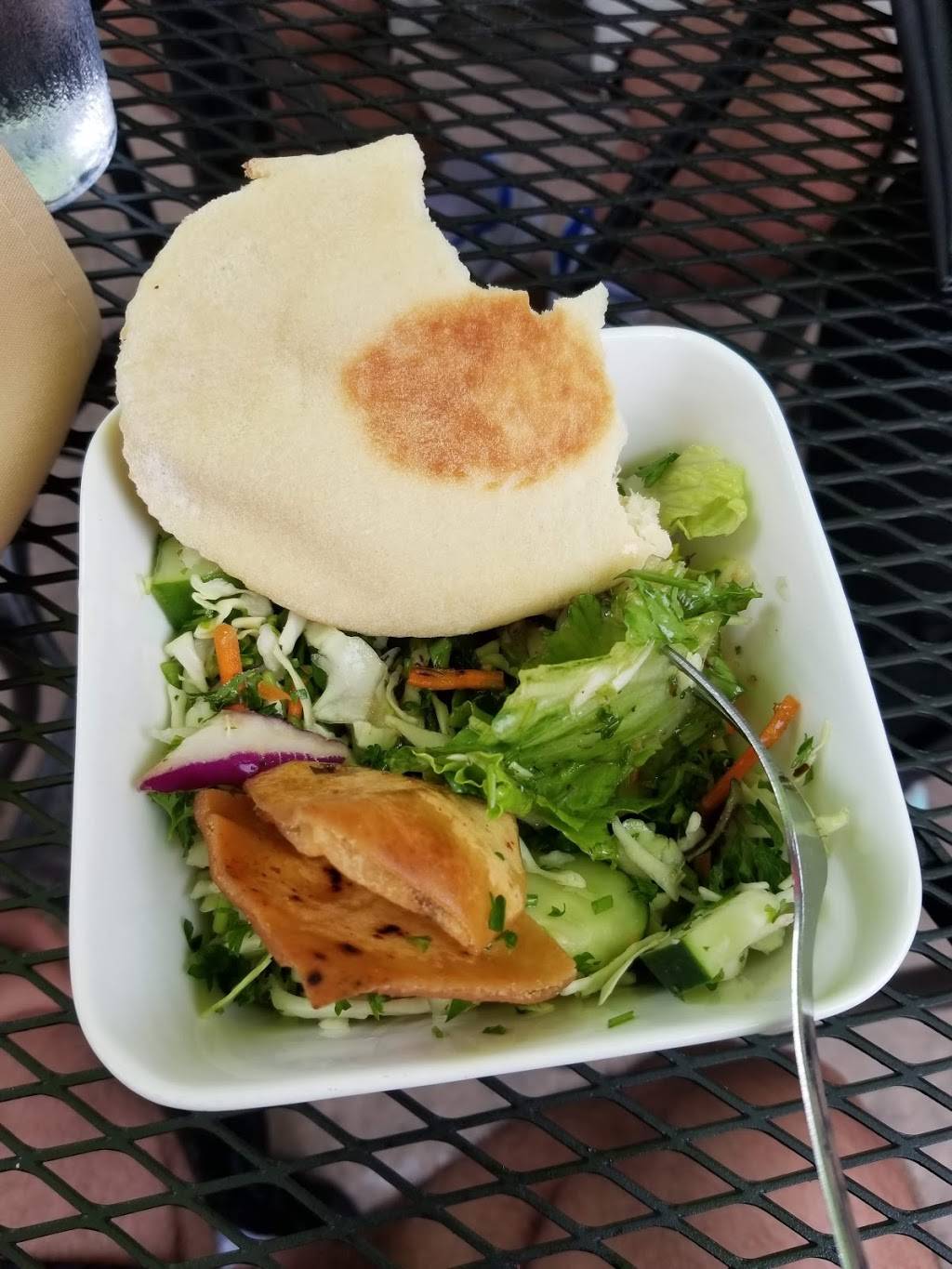 The Vine Cafe | restaurant | 3171 S Grand Blvd, St. Louis, MO 63118, USA | 3147760991 OR +1 314-776-0991