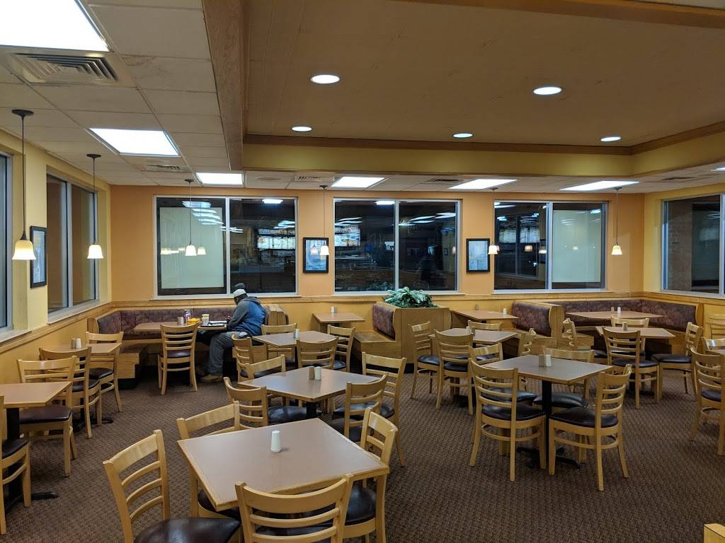 Bojangles Famous Chicken n Biscuits | restaurant | 2423 Broad River Rd, Columbia, SC 29210, USA | 8037314977 OR +1 803-731-4977