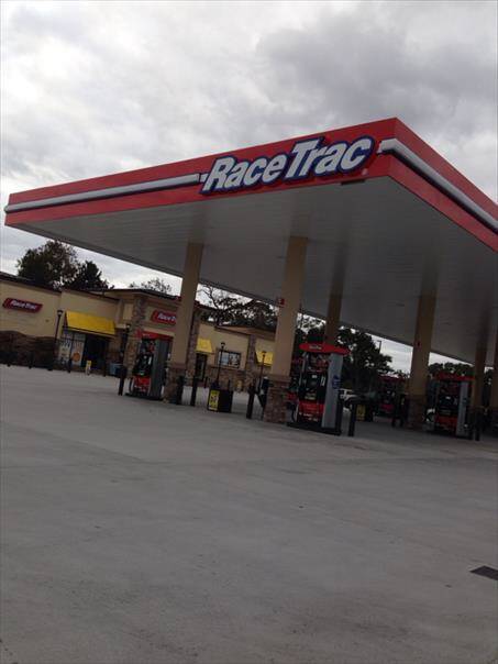 RaceTrac | bakery | 1510 S Ridgewood Ave, Daytona Beach, FL 32114, USA | 3862543101 OR +1 386-254-3101
