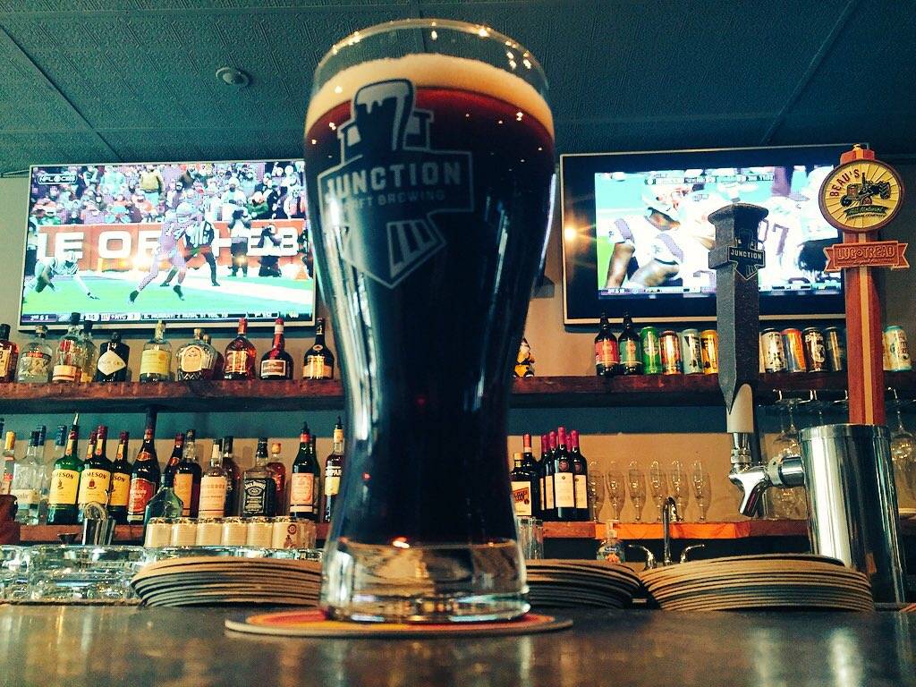 Round The Horn | restaurant | 331 Roncesvalles Ave, Toronto, ON M6R 2M8, Canada | 4167852123 OR +1 416-785-2123