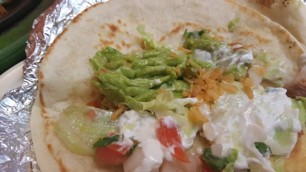 La Placita | restaurant | 401 Hughes Rd #4, Madison, AL 35758, USA | 2564643994 OR +1 256-464-3994