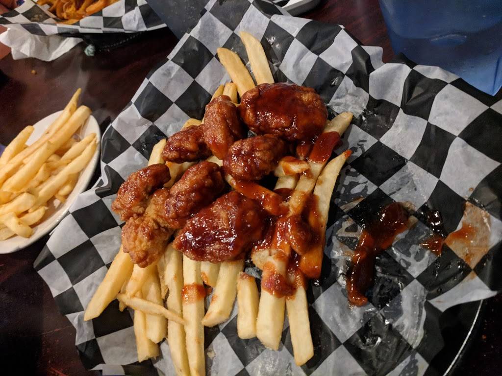 Underdog Sports Bar and Grill | restaurant | 3100 Paxton St, Harrisburg, PA 17111, USA | 7175645150 OR +1 717-564-5150