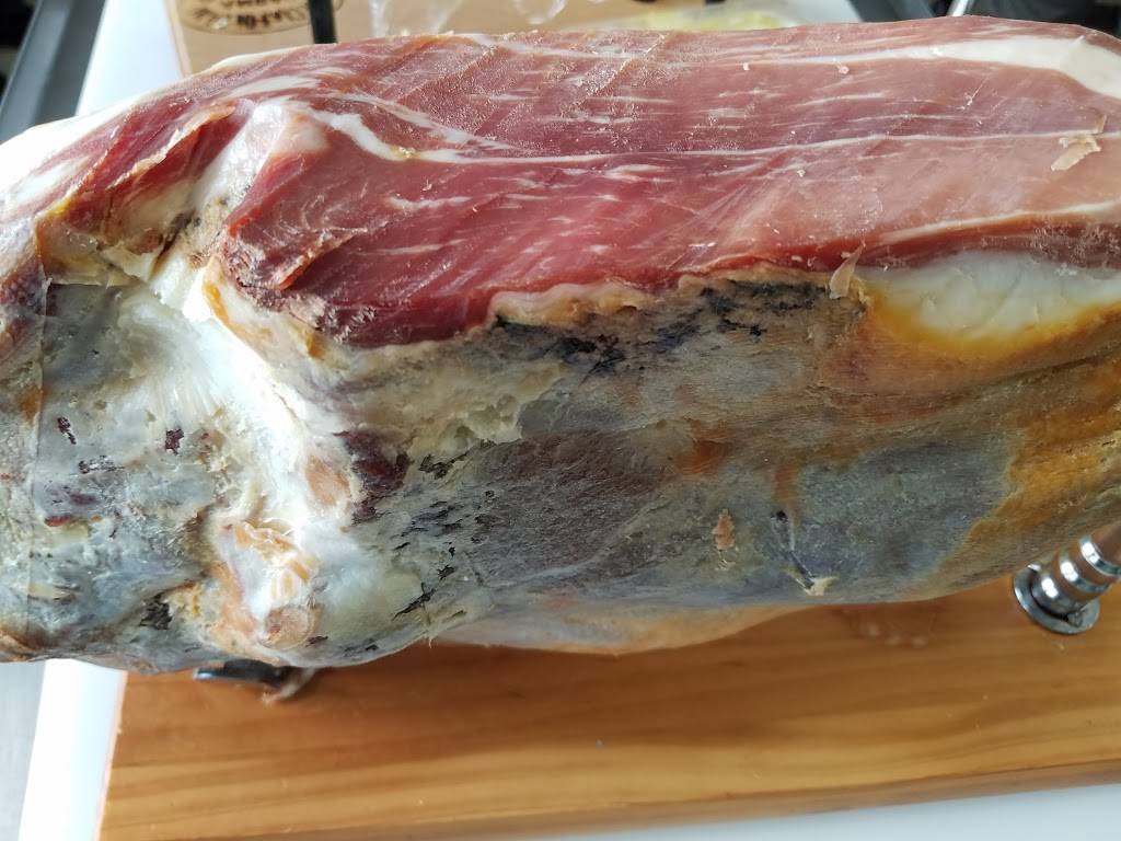 Chef Feliciano Deli | restaurant | 7890 Backlick Rd, Springfield, VA 22150, USA | 7039806837 OR +1 703-980-6837