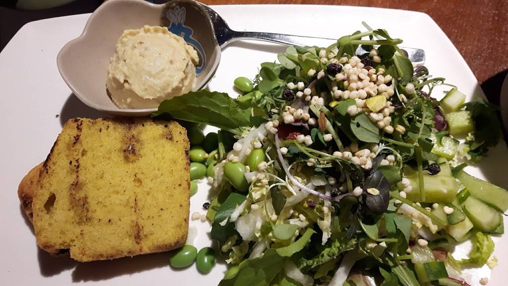 Fresh on Eglinton | restaurant | 90 Eglinton Ave E, Toronto, ON M4P 1A6, Canada | 4165994442 OR +1 416-599-4442