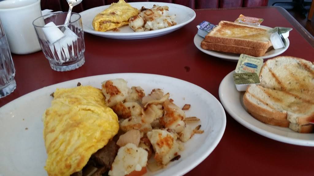 Moes Peyton Place | restaurant | 6516 Backlick Rd, Springfield, VA 22150, USA | 7034516620 OR +1 703-451-6620