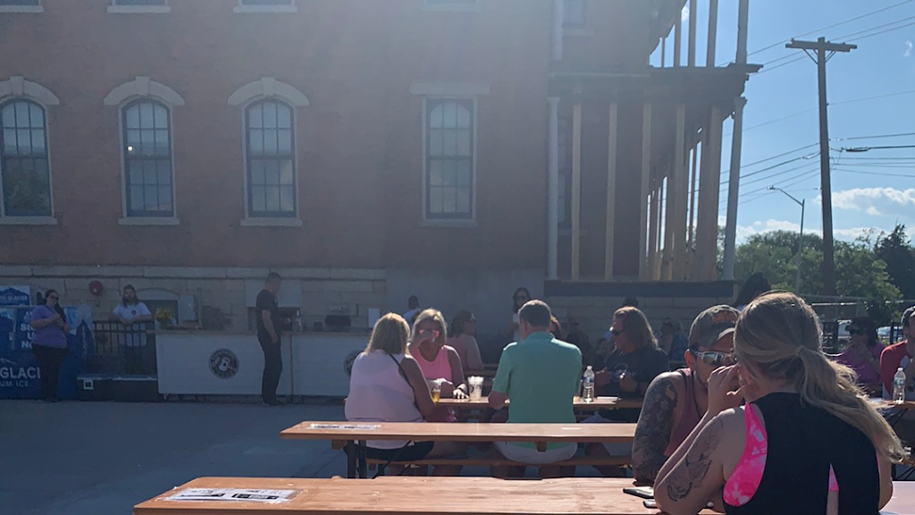 The Vogt House by Banging Gavel Brews | restaurant | 17400 Oak Park Ave, Tinley Park, IL 60477, USA | 7084078263 OR +1 708-407-8263