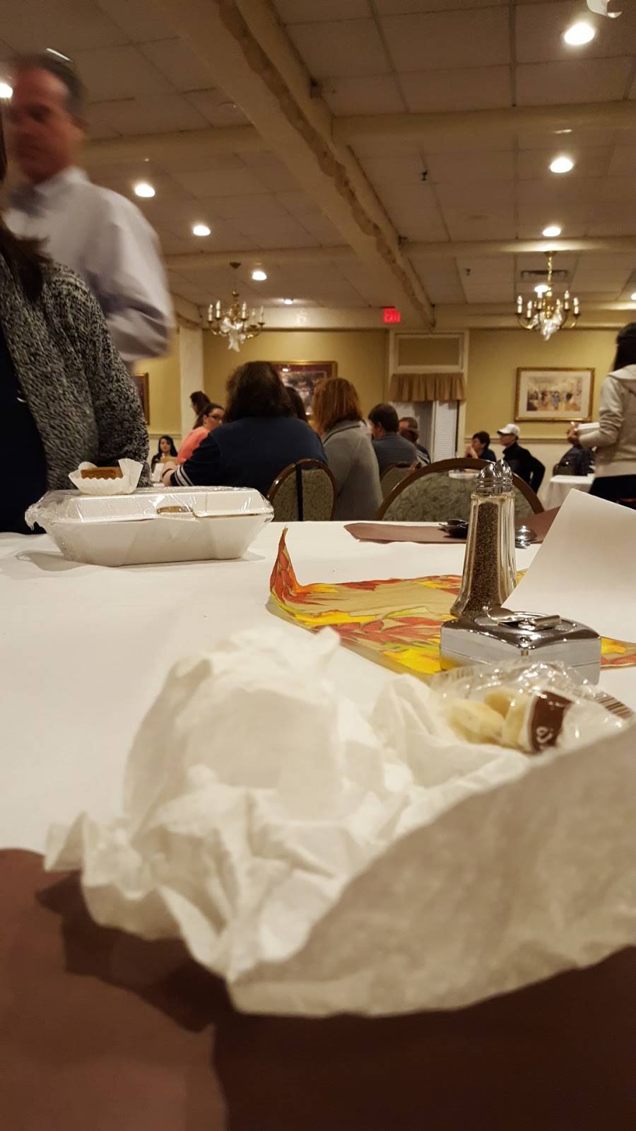 Nuchies Restaurant | restaurant | 164 Central St, Bristol, CT 06010, USA | 8605821108 OR +1 860-582-1108