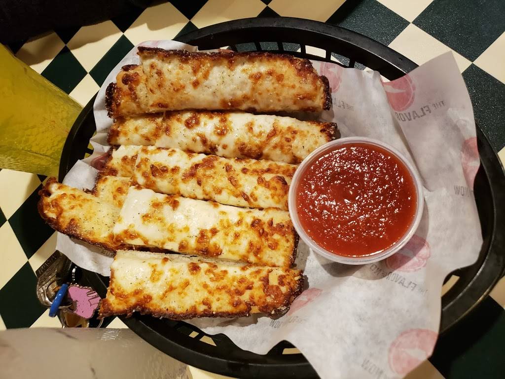 Pizza Hut | restaurant | 11101 SW Hwy, Palos Hills, IL 60465, USA | 7089741960 OR +1 708-974-1960