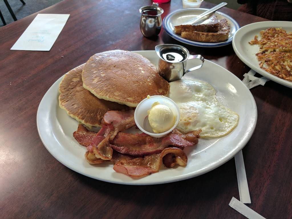 Hugos Family Restaurant | restaurant | 543 W Main St, Jenks, OK 74037, USA | 9182984483 OR +1 918-298-4483