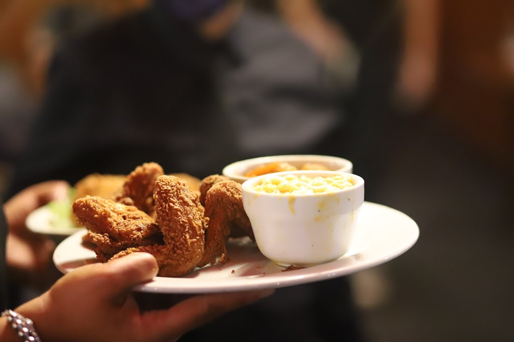 Lasalles Southern Kitchen and Bar | restaurant | 30 S Young St, Columbus, OH 43215, USA | 6148262003 OR +1 614-826-2003