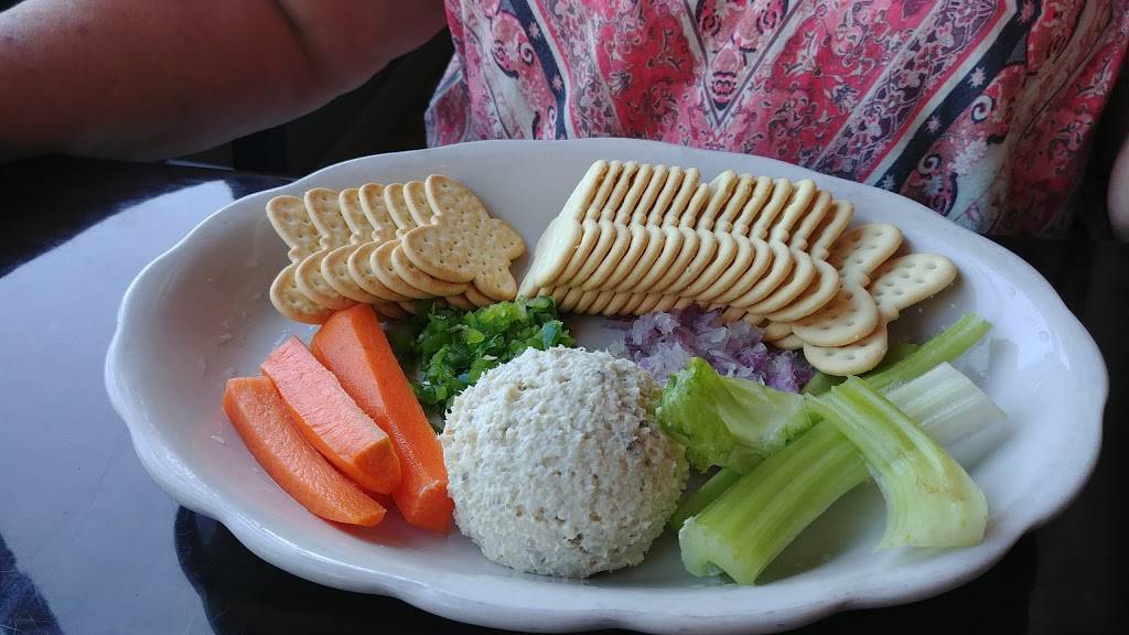 Tanners Lakeside Restaurant & Bar | restaurant | 1006 Lake Howard Dr SW, Winter Haven, FL 33880, USA | 8636625948 OR +1 863-662-5948