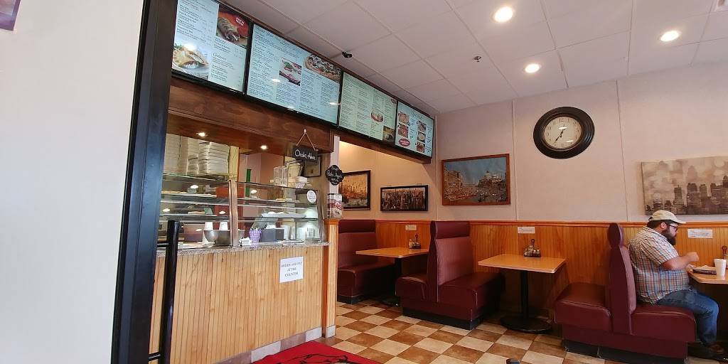 Capri Pizza & More | restaurant | 7825 Gall Blvd, Zephyrhills, FL 33541, USA | 8137832906 OR +1 813-783-2906