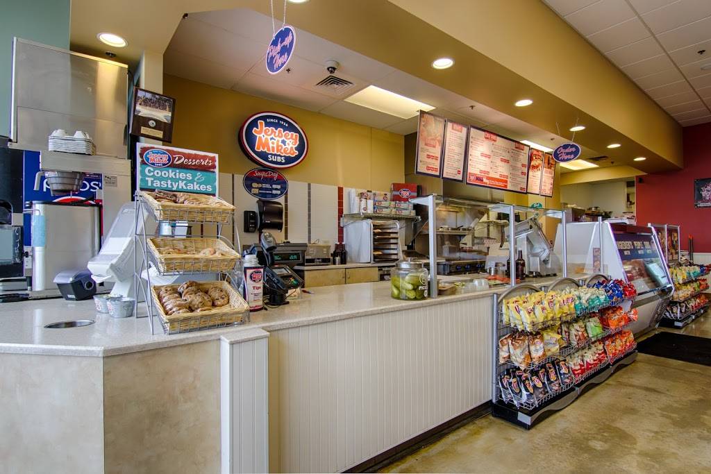 Jersey Mikes Subs | meal takeaway | 2555 W 75th St Suite 121, Naperville, IL 60540, USA | 6303642982 OR +1 630-364-2982