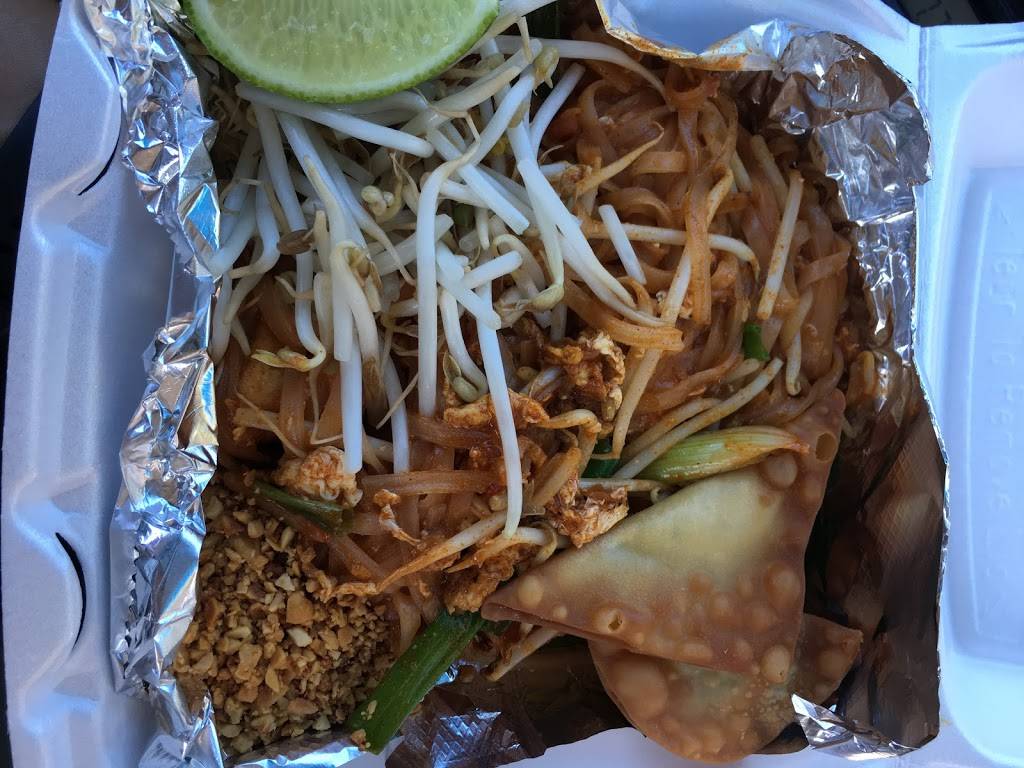 Eathai Bistro | restaurant | 6160 University Ave, San Diego, CA 92115, USA | 6195838888 OR +1 619-583-8888