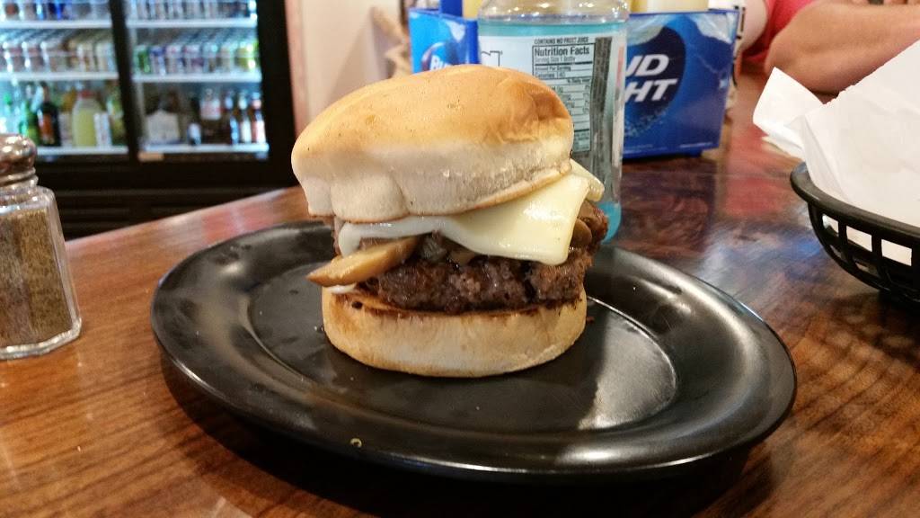 Silent Outdoors | restaurant | 2700 Riley Rd, Sparta, WI 54656, USA | 6082692600 OR +1 608-269-2600