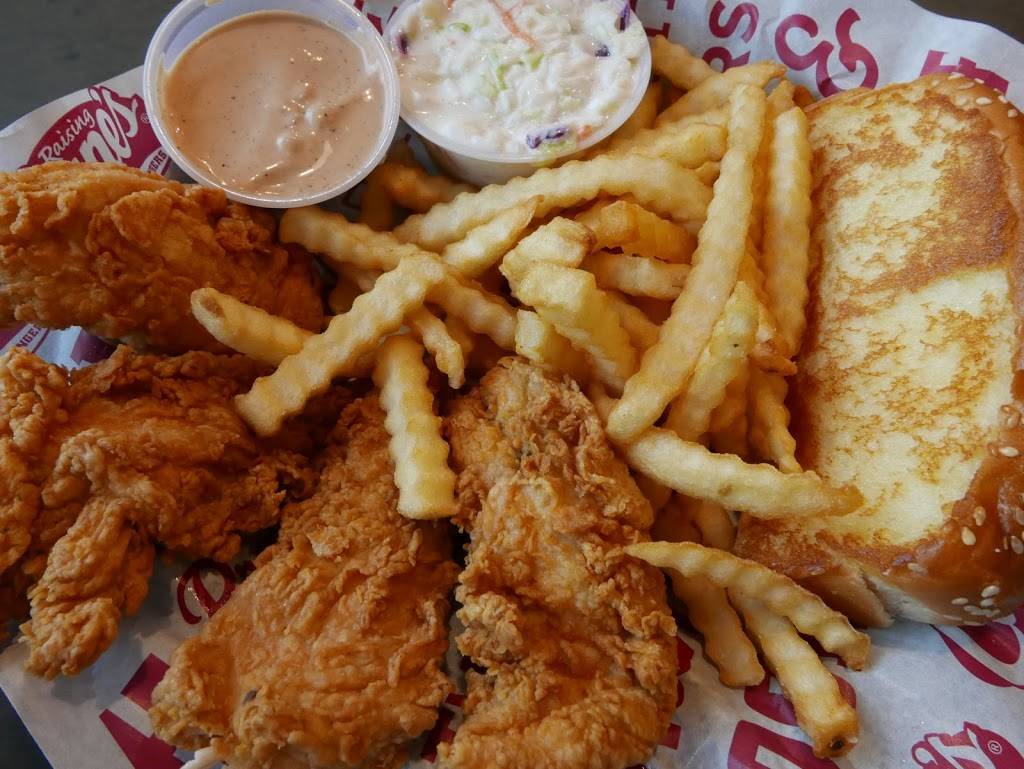 Raising Canes | meal takeaway | 10050 W Sahara Ave, Las Vegas, NV 89117, USA | 7024892555 OR +1 702-489-2555